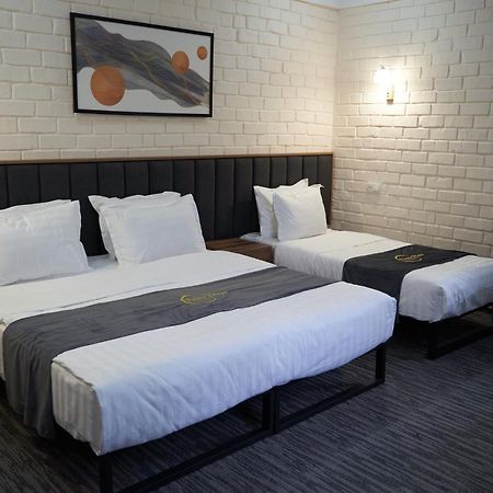Hotel Vatan Plaza à Tachkent Extérieur photo