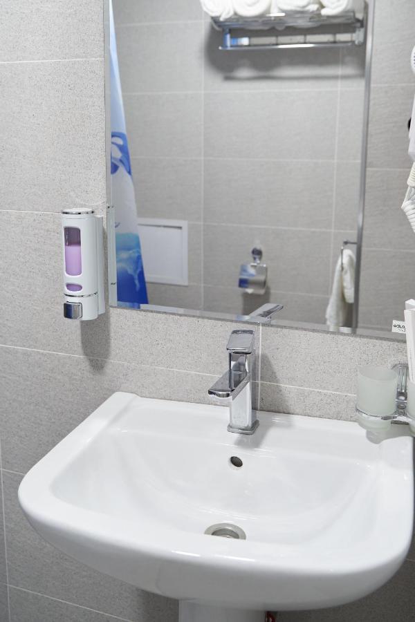 Hotel Vatan Plaza à Tachkent Extérieur photo