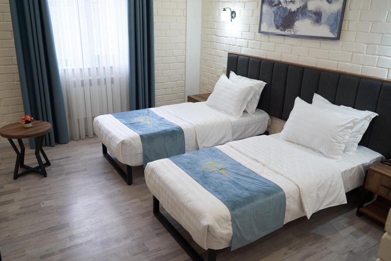 Hotel Vatan Plaza à Tachkent Extérieur photo