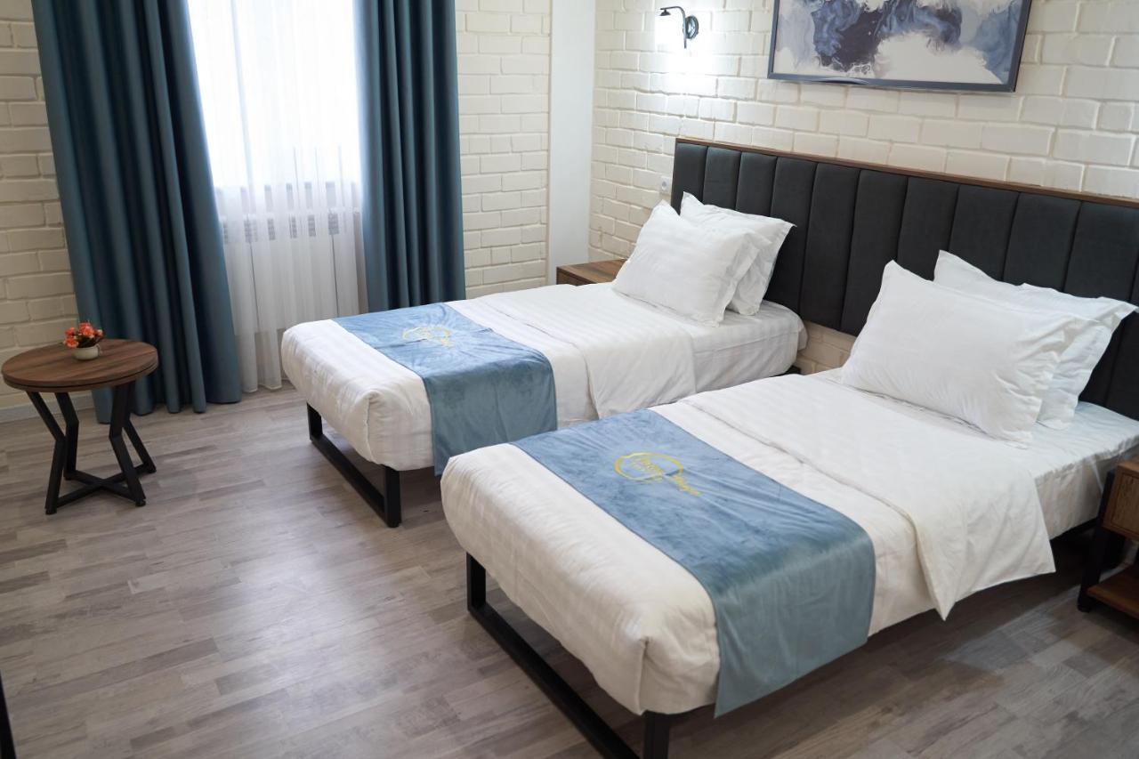 Hotel Vatan Plaza à Tachkent Extérieur photo