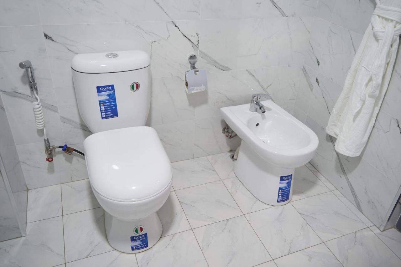 Hotel Vatan Plaza à Tachkent Extérieur photo