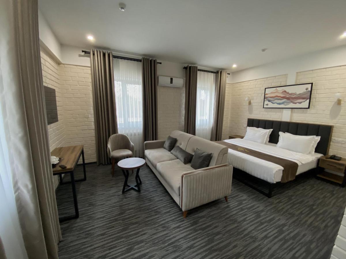 Hotel Vatan Plaza à Tachkent Extérieur photo